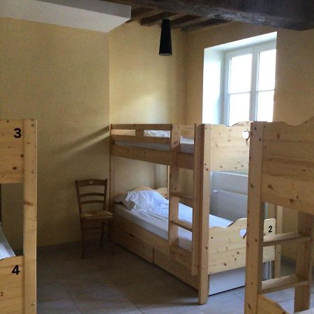 L'Auberge De Треньї Екстер'єр фото