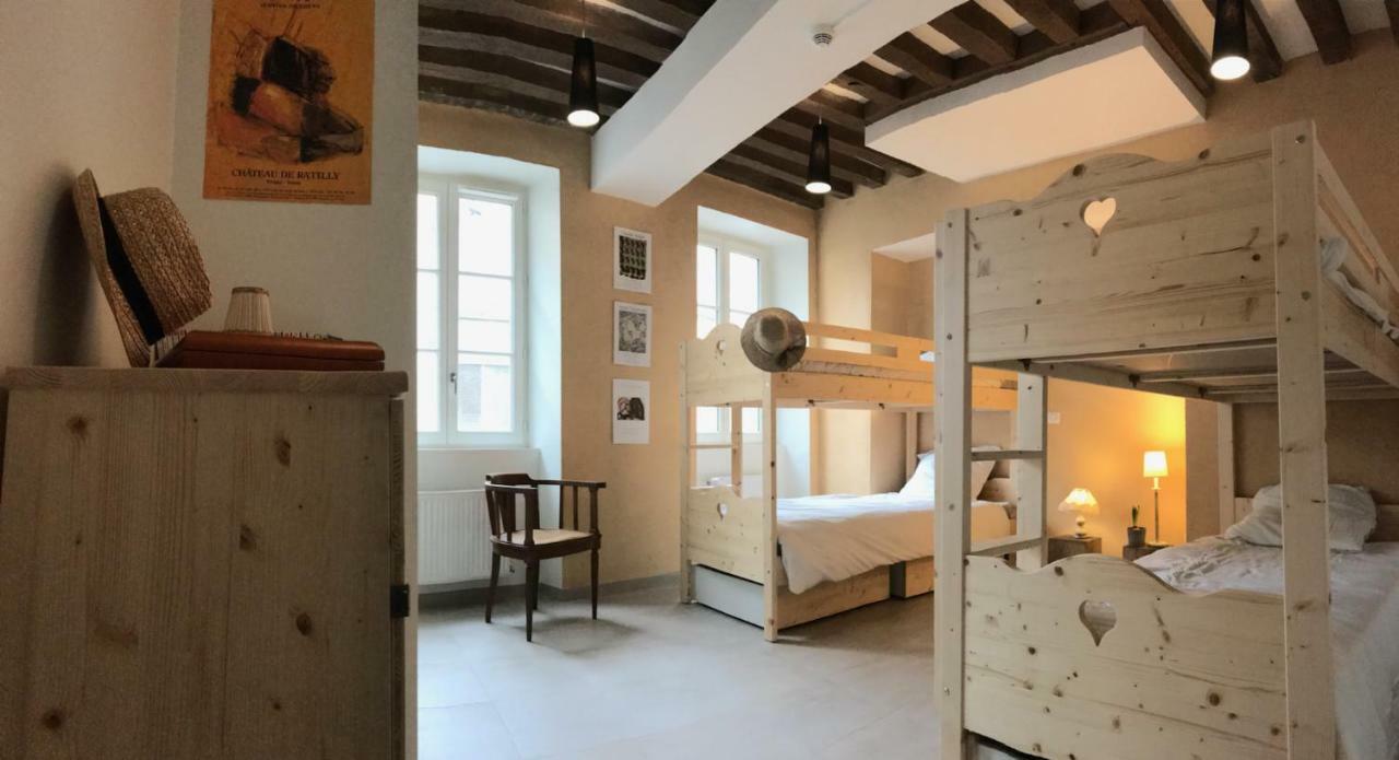L'Auberge De Треньї Номер фото
